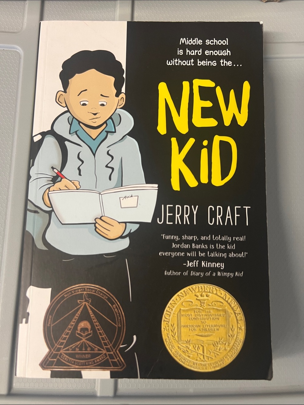 📕📚NWT New Kid Graphic Novel By Jerry Craft 📕📚